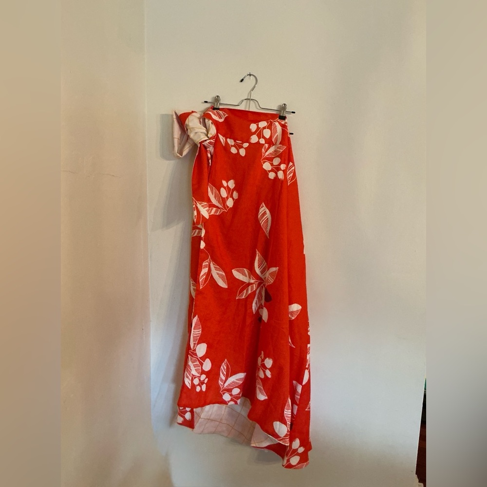 NWT ONE SIZE.  Juan de Dios CAPURGANA. reversible linen Wrap Skirt